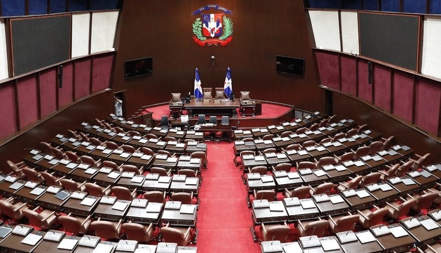 analista-rechaza-reduccion-de-diputados-que-plantea-la-reforma-constitucional