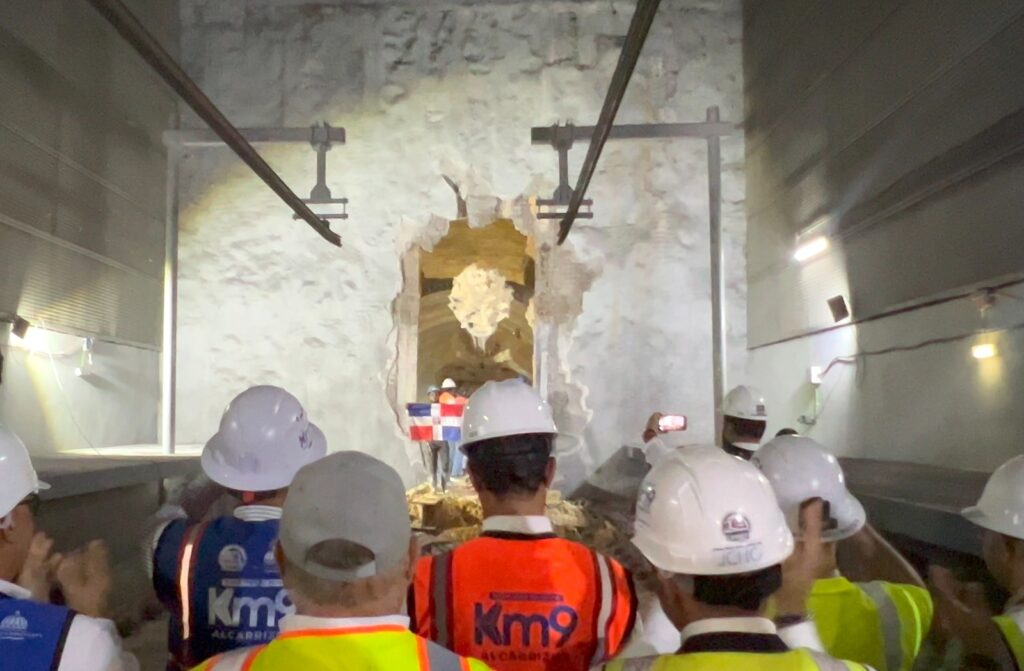 opret-une-la-extension-del-metro-de-los-alcarrizos-con-el-kilometro-9