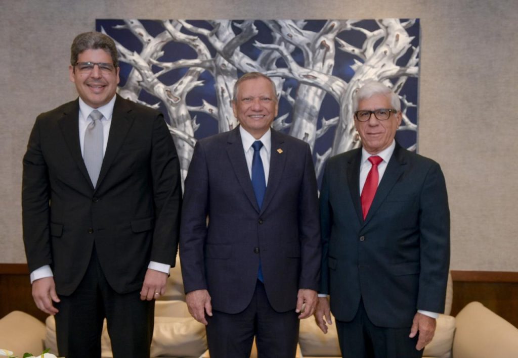 Banreservas financia 95 apartamentos entregados por el presidente Abinader en Pedro Brand