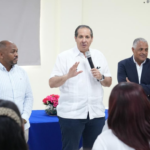 Ministro Víctor Atallah destaca reducción de 82 % de los casos de malaria en Azua