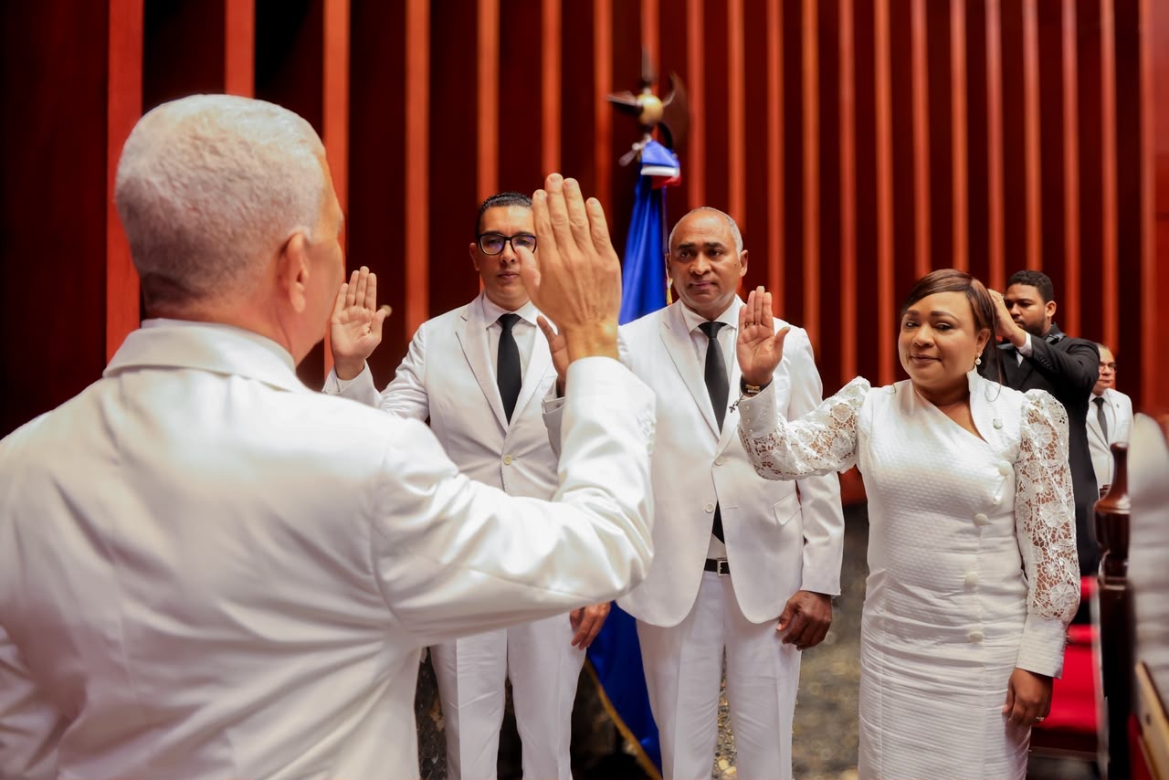 Senado de la República juramenta Bufete Directivo para el período legislativo 2026-2027